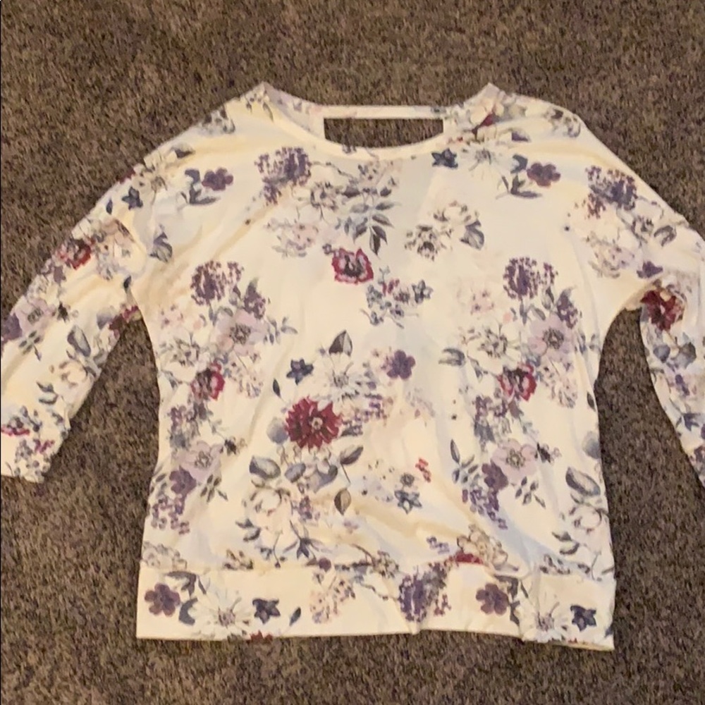 Flowered open back long sleeve shirt